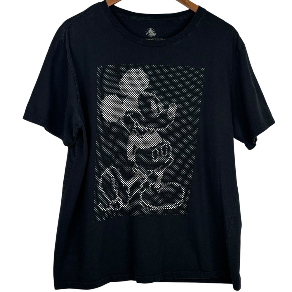 Disney Store Black & Pixelated Dot Design Mickey Mouse Graphic Tee Shirt L